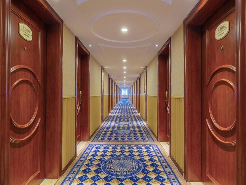 Yichang Vienna Hotel Wanda Branch Экстерьер фото