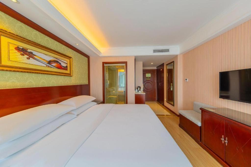 Yichang Vienna Hotel Wanda Branch Экстерьер фото