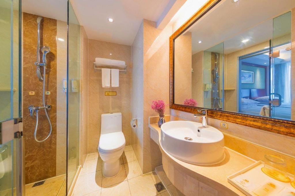Yichang Vienna Hotel Wanda Branch Экстерьер фото
