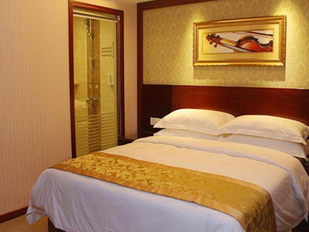 Yichang Vienna Hotel Wanda Branch Экстерьер фото