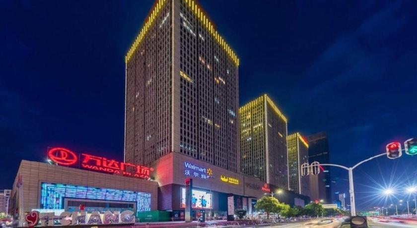 Yichang Vienna Hotel Wanda Branch Экстерьер фото